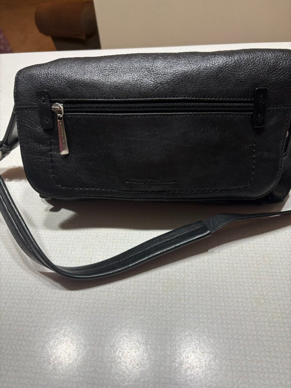 Like New Stone Mountain Black Shoulder Bag
